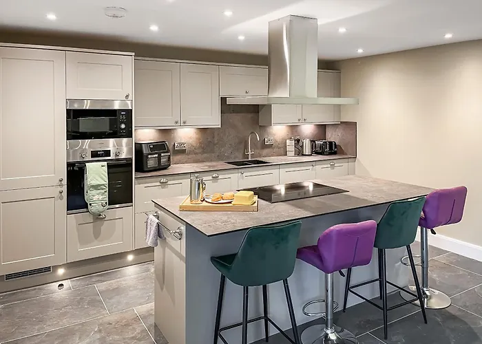 Luthien Barn - Uk50881