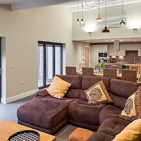 Dom wakacyjny Luthien Barn - Uk50881 Carlton Miniott