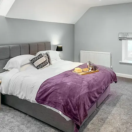 Luthien Barn - Uk50881 Carlton Miniott